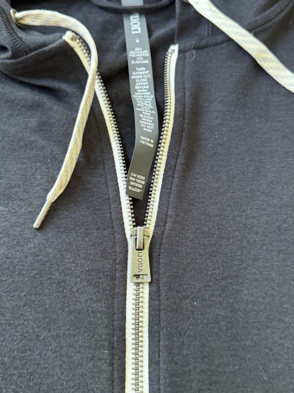 Vuori Performance Hoodie 2.0 - Picture 2 of 4